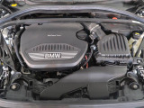 安心のBMW認定中古車は100項目の箇所を徹底的にチェック致します。機械的な箇所や電気系、コンピューターなどをご納車前に点検し、交換基準に達した部品は全て新品に修理返品した後にご納車致します。