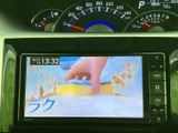停車中にテレビや映像を楽しめる機能。休憩時間や待ち時間に、リラックスした時間を過ごせます。快適なドライブのお供に最適です。