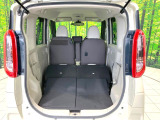 普段のお買い物や通勤、送迎等に十分な荷室スペースを確保しております。セカンドシートを倒すと、大きな荷物の積載も可能です♪