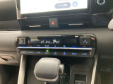 オートエアコンは温度を設定するだけで、自動で風量などを設定してくれます。運転しながら操作も必要ないので、安全性も向上します。