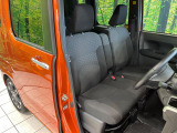運転席シート廻りは使用感も少なく、良好な状態となっています。丁寧に使われていたことがよくわかりますね。