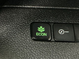 ★ECONスイッチ★ エコドライブを加速しよう!スイッチをONにすると、運転の仕方によるロスを抑え込み燃費をよくするようクルマが頑張ります(*^ー^*)燃費向上にチャレンジ♪