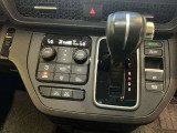 電子サイドブレーキになります。