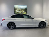 BMWでは重量配分にもこだわりがあり、FRモデルでは50:50とFFモデルでも60:40と前後の重量バランスにこだわり、軽快なハンドリングを実現しております。