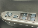 運転席窓操作部スイッチの画像です。