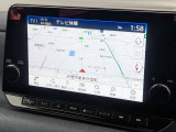大画面で見やすい純正ナビゲーションの地図表示。わかりやすいルート案内で、初めて訪れる場所へのドライブも安心して楽しめます。