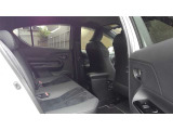 ゆとりある車内空間は、ドライブを始め買い物やレジャーなど、幅広く活躍します。一人でもみんなとでもお出かけを楽しみましょう!
