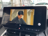 停車中には、TVの視聴をお楽しみいただけます。待ち時間や休憩時間に、リラックスした時間を過ごせます。快適な移動をサポートします。