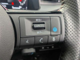高速道路での運転負荷を軽減するプロパイロットやハンズフリー通話を手元で簡単に操作可能。指先ひとつでスムーズに各機能を呼び出せます。