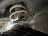 お車を安心してお乗りいただく為には、足回りの定期点検が欠かせません。サービスサポート(有償保証)では無料点検もご提供しており、安心のカーライフをお過ごしいただけるサポート体制が整っています。