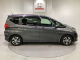 購入後も自社指定整備工場完備でお客様の愛車をしっかりサポート致します!御納車時には安全かつ安心してお乗り頂けるようホンダ専門知識を持つ整備スタッフが点検・整備・装備も説明をしてお渡ししております。