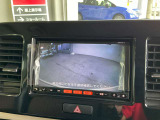 駐車も安心のバックカメラ付きです。