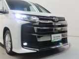 高輝度で点灯速度が速く、しかも消費電力の少ないLEDヘッドライトが装備されています!LEDの明るい光が走行中の視界の確保をサポートして、夜のドライブがより楽しく安全に運転できます♪
