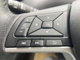 ステアリングスイッチ搭載で手元でオーディオやナビの音量調整等が出来ますので目線をずらすことなく使用できるので安全ですね。