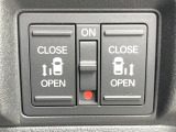 【両側パワースライドドア】スマートキーや運転席のスイッチで後席両側スライドドアの開閉が可能♪電動だから力を入れてドアを開ける必要が無く、小さなお子様でも簡単に開け閉めでき快適です♪