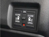 ◆両側電動スライドドア◆狭い駐車場でも乗り降りが楽々♪お子様が隣の車にドアを当ててしまう心配もございません!小さなお子様連れの方もこれで安心。