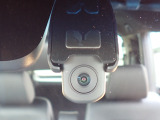 ◆【ドライブレコーダー】映像・音声などを記録する自動車用の装置です。もしもの事故の際の記録はもちろん、旅行の際の思い出としてドライブの映像を楽しむことができます。