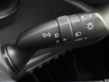 【オートライトシステム】車外の環境に合わせてライトを点灯します♪トンネル入り口では瞬時に点灯するなど、点灯、消灯を車外の明るさに応じて行います♪