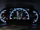 とっても見やすいメーターです。夜間時はラグジュアリーな気分にさせてくれる照明が魅力です。