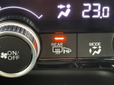 ヒーテッドドアミラーを装備しています。曇ったり霜が付いた時に便利です。