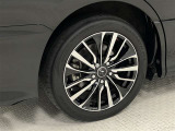 タイヤサイズは205/50R17!社外アルミにはロックナット付!納車前の点検時にタイヤ交換させていただきます!