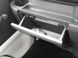 豊富な収納で、いつもすっきりとした車内、ほしい場所にちょうど良い収納を備えました。