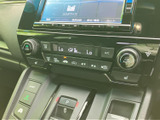 様々な情報を表示するモニター。車両の状態や設定などを確認できます。運転をサポートする頼もしい相棒です。