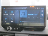 10 インチタッチスクリーン(FM・AM ラジオ/USB /Bluetooth/Apple CarPlay/Android Auto)