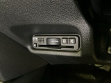 ハンドルの左下にETCがついています。高速道路の料金所の通過も楽々です。 カードの取り出しもしやすい場所についています。