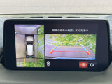 後方の視界を広げ、安全な運転をサポート。狭い道や駐車場での取り回しも楽になります。運転に自信がない方にもおすすめです。
