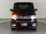 LEDヘッドライトを装備しています。LEDヘッドライトはとても明るく、雨の日や夜間走行も安全・安心です。