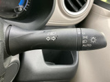 視認性の高いメーター類で、運転に必要な情報を的確に把握できます。明るさ調整も可能で、夜間でも見やすい設計です。