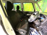 運転席シート廻りは使用感も少なく、良好な状態となっています。丁寧に使われていたことがよくわかりますね。