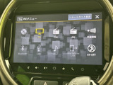多彩なソースに対応したオーディオシステム。CDやラジオに加え、Bluetooth接続でスマートフォン内の音楽も楽しめます。快適なドライブに。
