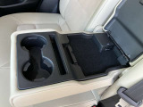 【ISOFIX(アイソフィックス)】お子様がいらっしゃるご家庭は必見!後席にチャイルドシートを直接金具に固定出来るISOFIX規格対応の座席です♪シートベルトのみを使用しての固定よりも安定します!