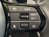 右側のステアリングスイッチはHondaセンシング系のスイッチ他にセレクターホイールを装備。スピードメーター内・マルチインフォメーション・ディスプレーの各表示が確認できます。