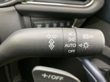 操作しやすい位置に配置されたウインカーレバー。直感的に操作でき、安全運転をサポートします。オートリターン機能も搭載しています。
