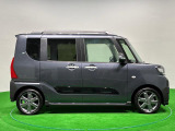 ドアは約90度に開くので荷物も積み込みやすく、乗り降りもしやすい♪ アウトドアで楽しく快適に過ごせる工夫がいっぱいです♪♪