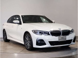 BMW認定中古車は第三者品質評価制度も採用しております。AIS方式による車両品質評価制度も導入し公平な車両コンデション評価を行うことにより車両品質の透明性を高めると同時に更なる信頼と安心をお届けします
