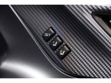 運転席のシートポジションメモリー機能は、登録済みの運転者と交代しても、シートポジションの変更の手間がかかりません。