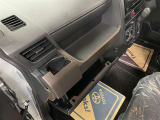 ダッシュボード周辺画像です。小物を置くのに便利な収納スペースです(^^♪