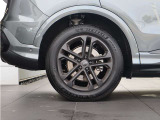 ●オシャレは足元からといいますが、車も同じく足元のエレガンスさで全体のイメージが変わります。