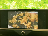 停車時には、地上デジタル放送をお楽しみいただけます。長距離移動の休憩時間に、ニュースや番組をチェックするのに最適です。