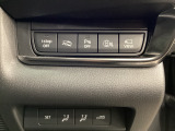 各種機能の切替スイッチは運転席パネル下に集約されています。任意で切り替え可能なため状況に合わせてお使いください。