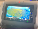 【バックカメラ】リバースにするだけで映ります、後方の安全確認や、狭い駐車場での車庫入れ、雨の日や夜間など視界の悪い時に便利です!安全にバックする為には欠かせない装備です。