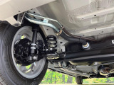 お車を安心してお乗りいただく為には、足回りの定期点検が欠かせません。サービスサポート(有償保証)では無料点検もご提供しており、安心のカーライフをお過ごしいただけるサポート体制が整っています。