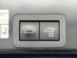 【パワーバックドア】スマートキーや運転席のボタンを押すだけでリアゲートが自動で開閉します!荷物を持っている時や、高い位置にあるバックドアを閉める際に便利な機能です♪