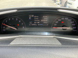視認性の高いメーター類が、運転に必要な情報を分かりやすく表示します。運転に集中できる、シンプルなデザインです。