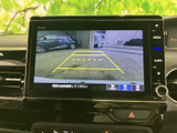 バックモニター付きで、狭い場所での運転や駐車も安心です。後方の状況をしっかり確認できるので、安全性を高めます。