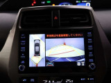 パノラミックビューモニター付きです。車両を上から見たような映像をディスプレイオーディオ画面に表示。運転席からの目視だけでは見にくい、車両周辺の状況をリアルタイムでしっかり確認できます。